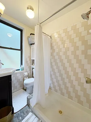 Rented by B Gans Management | media 19