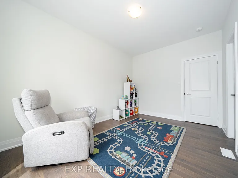 114 Seguin St — Photo 23
