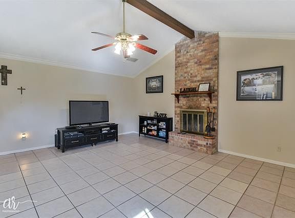 4th image of 1109 Cornell Dr