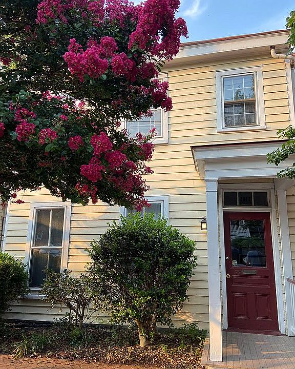 1st image of 2612 E Clay St