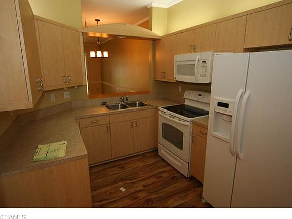 4th image of 4562 Blackberry Dr