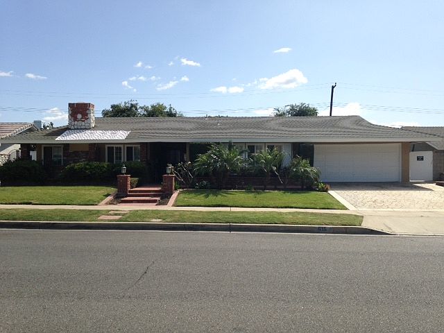 Excellent curb appeal!