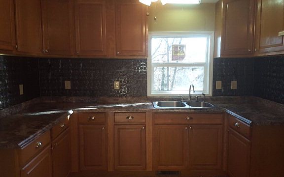 2nd image of 613 F St