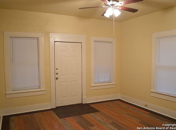 4th image of 265 E Southcross Blvd