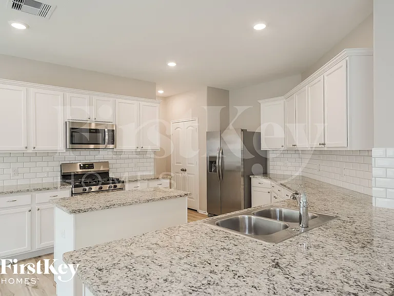 3211 Calla Lily Trl — Photo 8