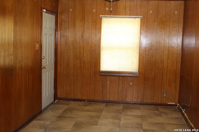 3627 W Poplar St — Photo 6