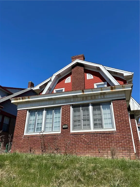 1200 Davis Ave photo 1