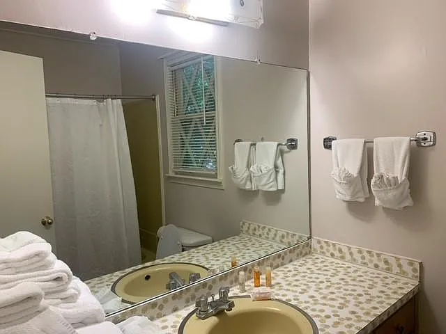 211 Chalet Village Ln #211 — Photo 7
