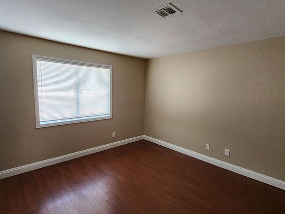 4th image of 625 N 12th St APT D