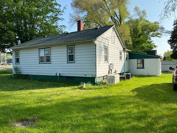 2nd image of 1172 E Caro Rd
