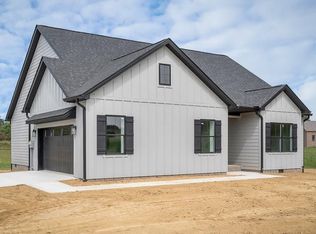 255 Friendship Dr, Livingston, TN 38570