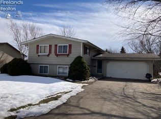 5608 McCartney Rd, Sandusky, OH 44870