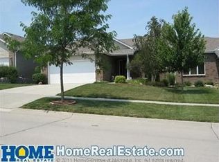 7332 Shirl Dr, Lincoln, NE 68516