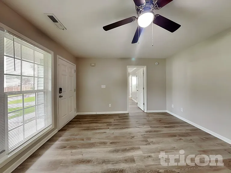241 Gray Ghost St — Photo 4