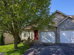 114 Pennshire Dr, Lancaster, PA 17603