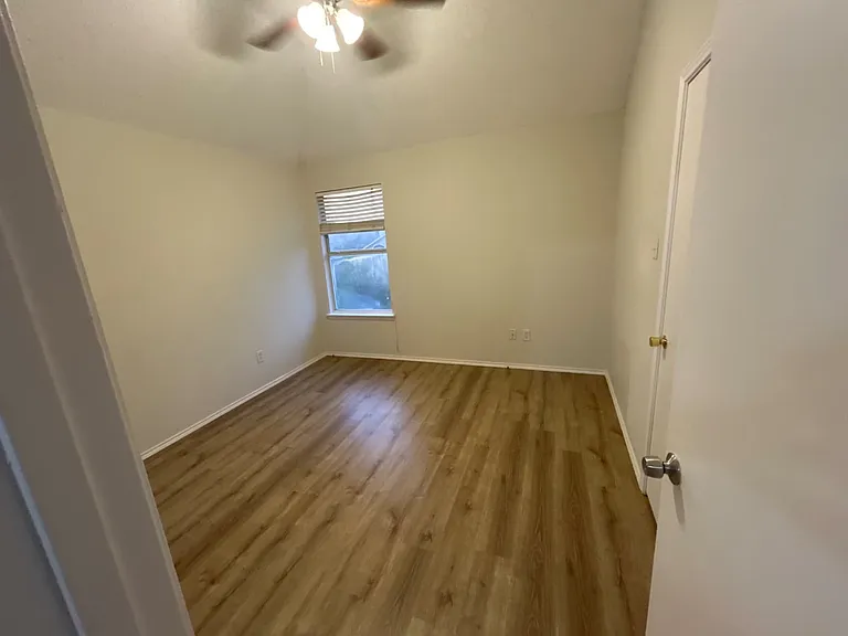 4428 Lodestone Ln — Photo 15