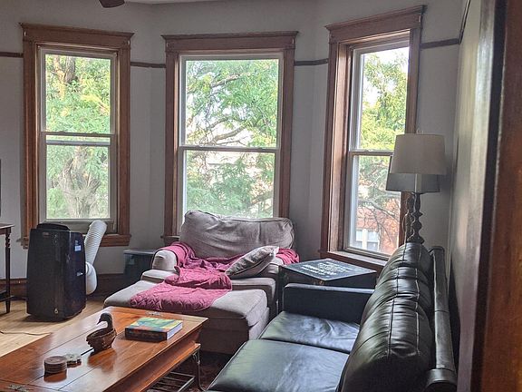 2nd image of 3700 N Marshfield Ave APT 2