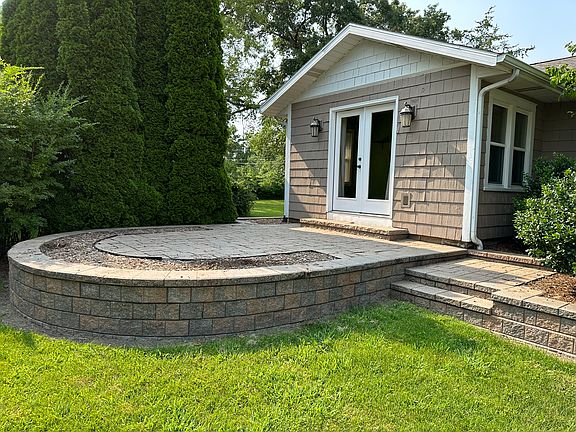 2nd image of 1409 Miller Dr