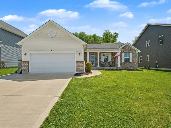 9229 Lakeside St, Tipp City, OH 45371