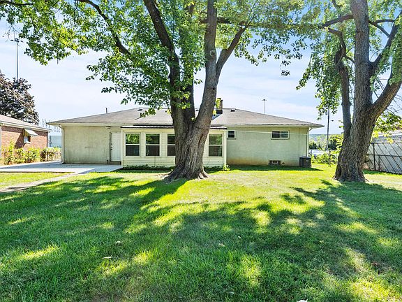 4th image of 139 Garden Heights Ave