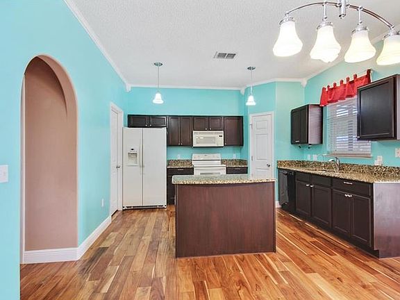 2nd image of 2069 Corner Meadow Cir