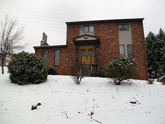 3rd image of 133 Sherwood Dr