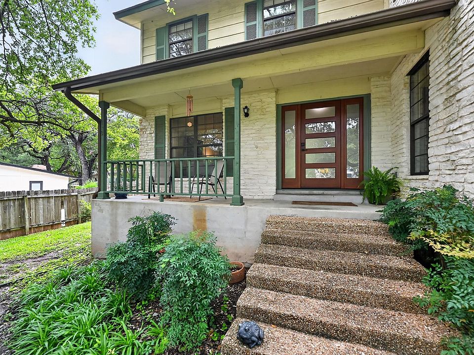 1st image of 1903 Holly Hill Dr