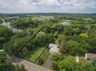 2535 Clarence St N, Maplewood, MN 55109