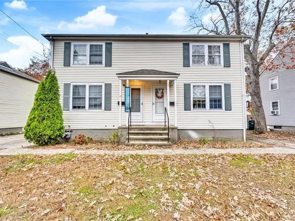 15-17 Saratoga Rd, North Kingstown, RI 02852