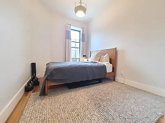 4th image of 1084 Bedford Ave APT 1A