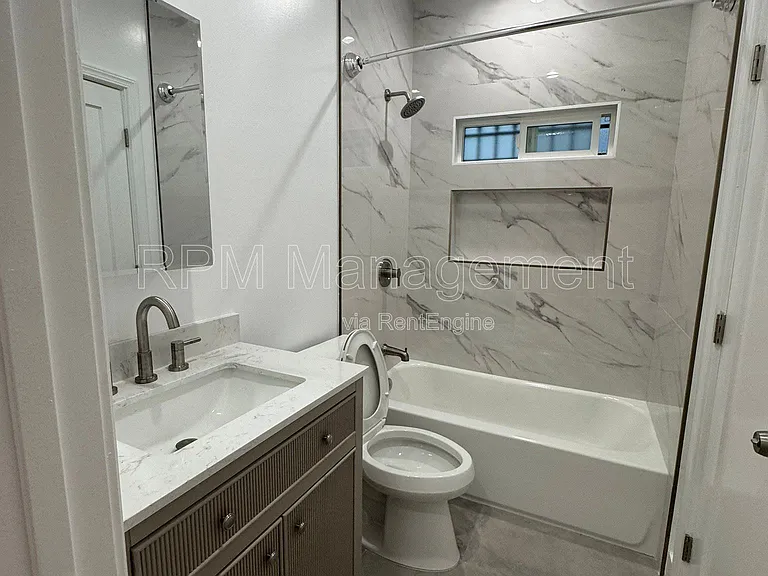 556 N Oxford Ave #108 — Photo 7