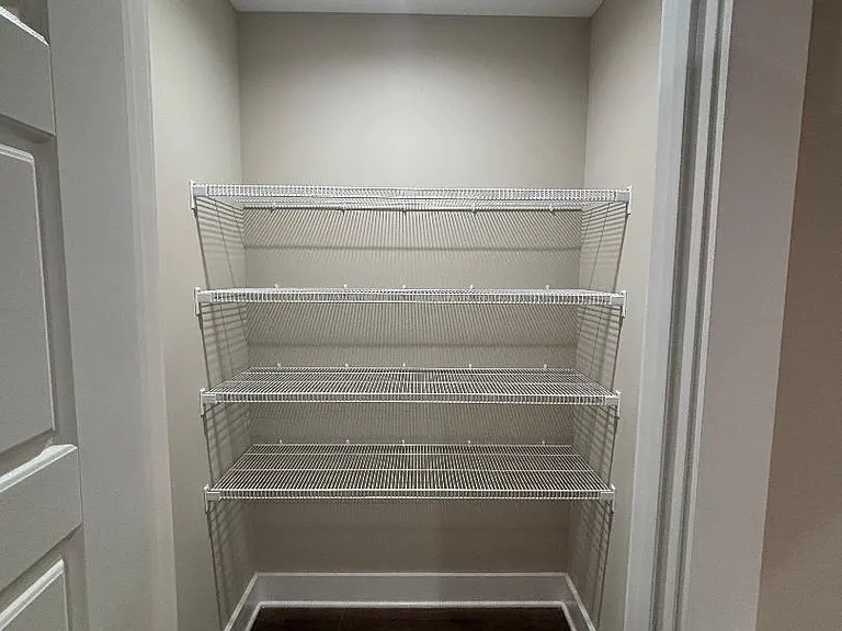 235 Brook Cv — Photo 17