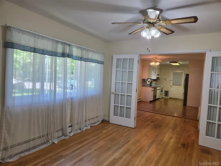 2758 N Cedar Ave — Photo 4