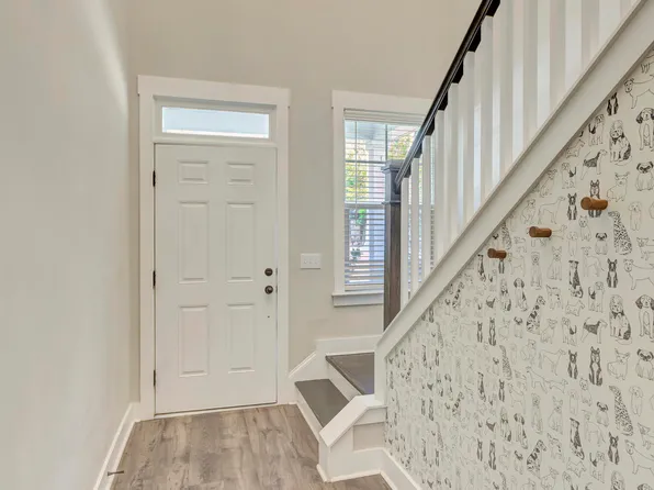 3988 Hillyard St, North Charleston, SC 29405