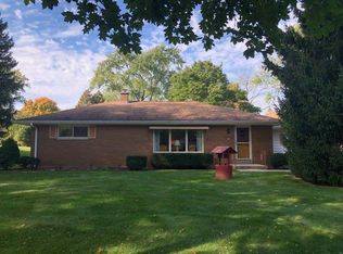 3465 Meadow Croft Ct, Brookfield, WI 53045