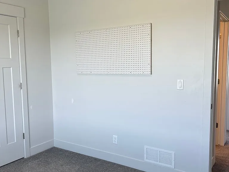835 S 2380 W — Photo 38