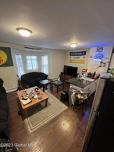 423 Hudson Ave #2 Photo 1