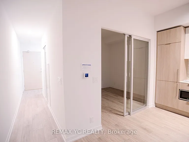 2020 Bathurst St #721 — Photo 5