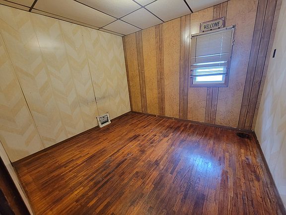 4th image of 1410 Porter St