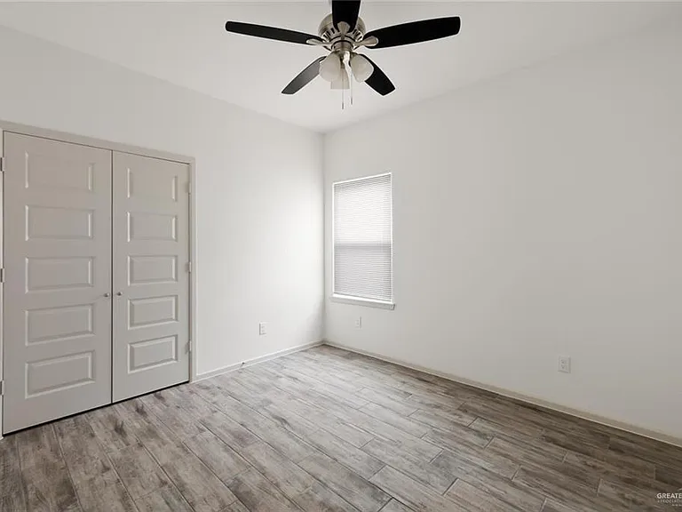 1028 Palm Dr #2 — Photo 5
