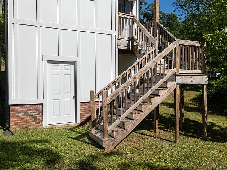 7 Railroad St — Photo 24