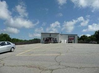 230 4th St, Boiling Springs, SC 29316