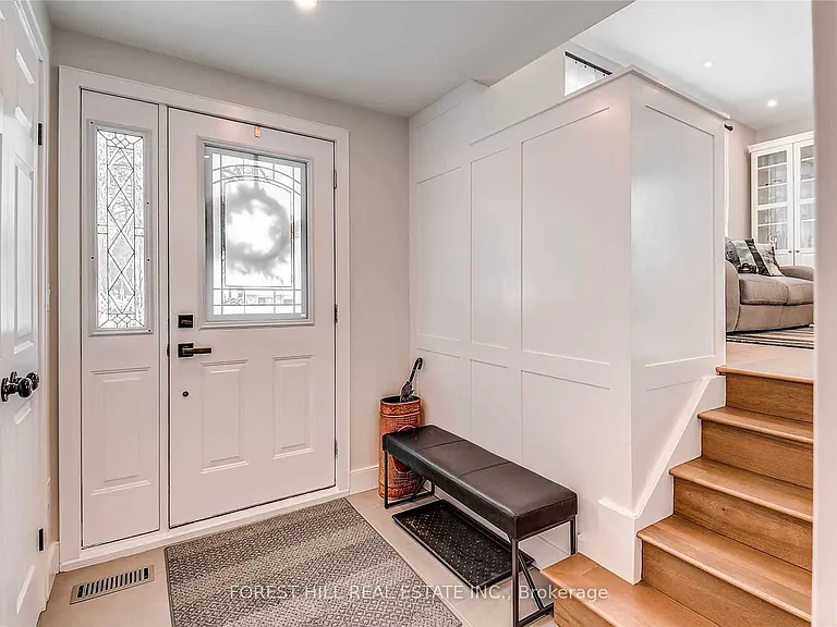3 Shakespeare Dr — Photo 2