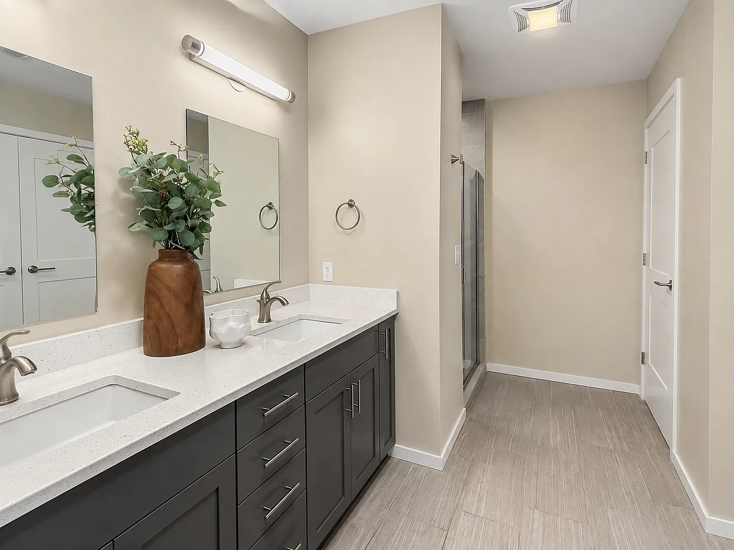 2 bed, 1570 sqft, $3,200 — Photo 4