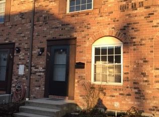 126 Tarryton Ct E, Columbus, OH 43228
