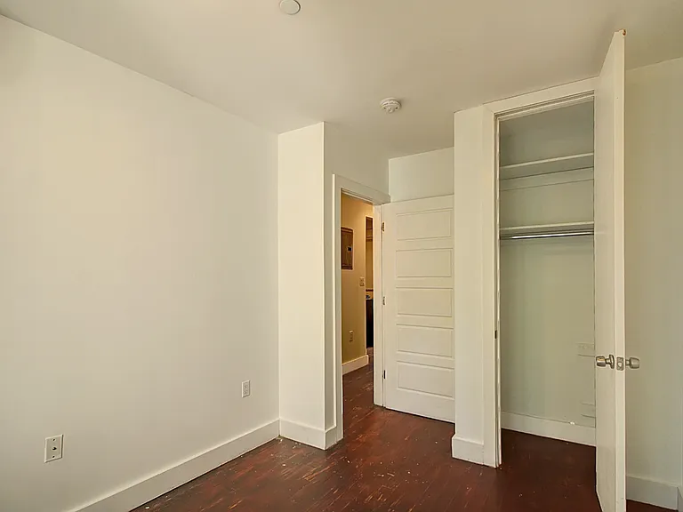 952 Madison St #4 — Photo 10