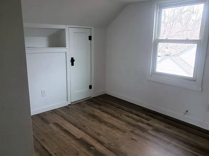423 1/2 Alderson Ave — Photo 5