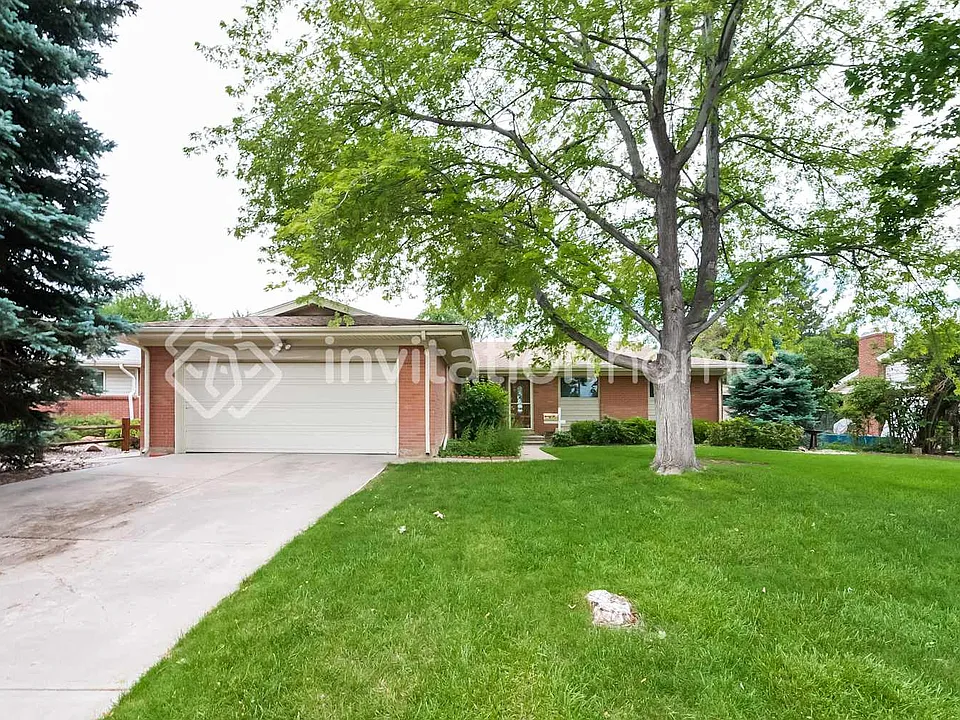 13482 E Dakota Ave