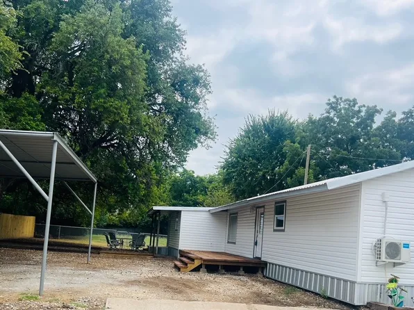 203 Ram Ave, Sadler, TX 76264