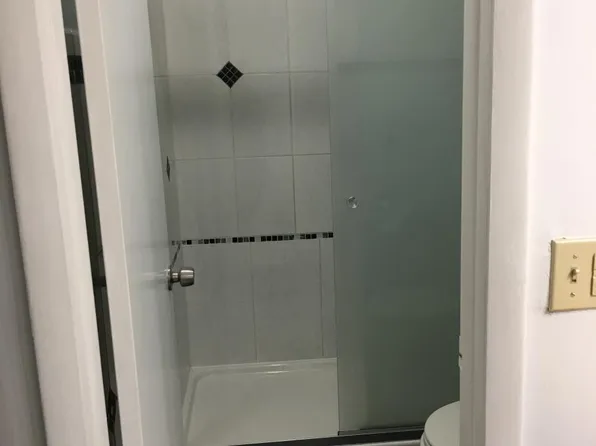 7155 NW 179th St APT 305, Hialeah, FL 33015
